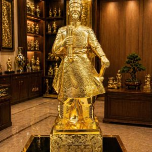 Tượng Trần Quốc Tuấn