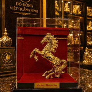 Tượng Ngựa Vàng “Mã Đáo Thành Công”