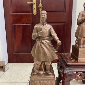 Tượng Đồng Trần Quốc Tuấn